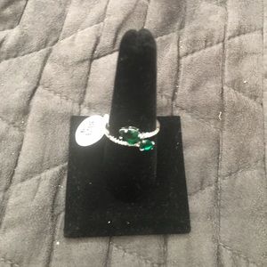 Fragrant Jewels green ring
